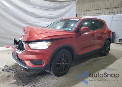 2019 Volvo Xc40 T5 Momentum z USA, uszkodzony, nr VIN YV4162XZ1K2010009